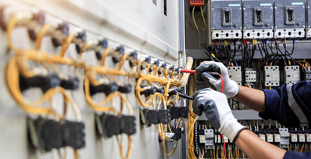 Professional Electrician technician working in Virginia, MN